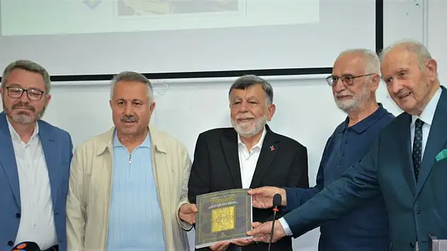 Yazma eserlerin izinde bir ömür: Bekir Şahin'den kültür diplomasisi dersi