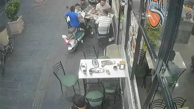 Yemek yerken dehşeti yaşadılar