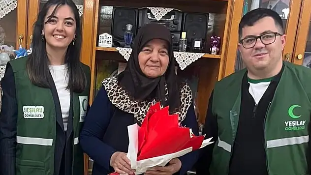Yeşilay Konya Şubesi'nden şehit annelerine vefa