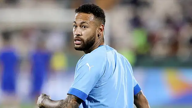 Yıldız futbolcu yine sakatlandı