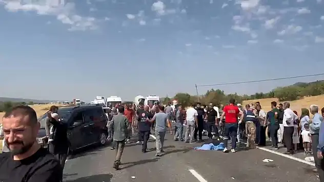 Korkunç kaza sonrası acı bilanço: 5 ölü, 11 yaralı