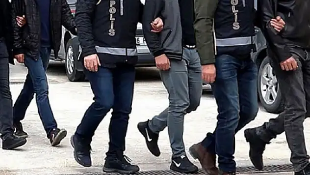 Yolsuzluk operasyonu: Aralarında üst düzey yöneticiler de var!