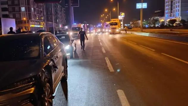 Yolun karşısına geçerken canından oldu!