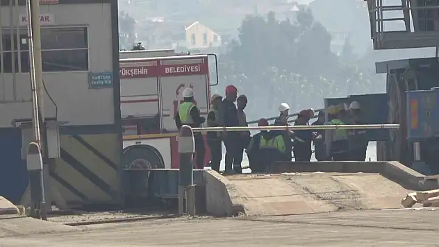 Yük gemisinde yangın