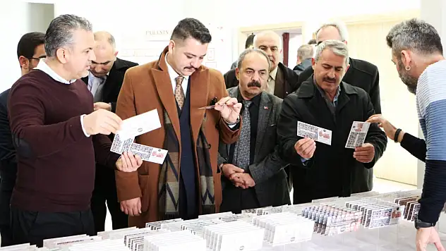 Yunak'ta 'Cumhuriyetin Banknotları' sergisi ziyarete açıldı