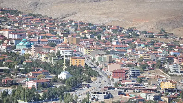 Yunak'ta satılık tarla