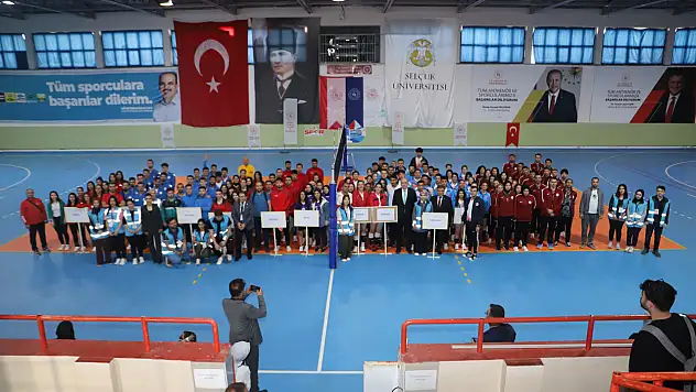 Yurtlar Arası Voleybol Grup Müsabakaları Konya'da başladı!