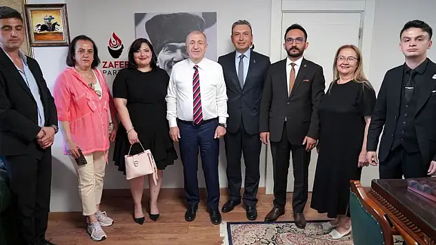 Zafer Partisi Konya eski yöneticilerinden Genel Başkan Özdağ'a ziyaret