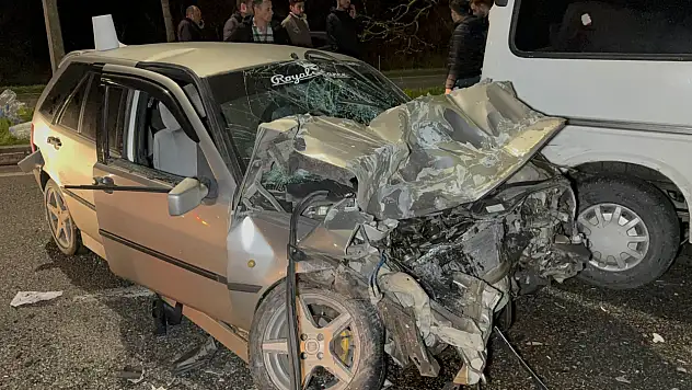 Zincirleme trafik kazası: Çok sayıda yaralı var!