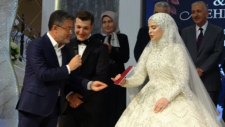 Bakan Yumaklı Konya'da genç çift için 'evet' dedi