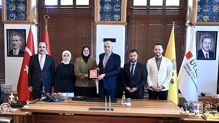 Filistin davasında Konya damgası: Meclis Başkanı Kurtulmuş gençleri tebrik etti
