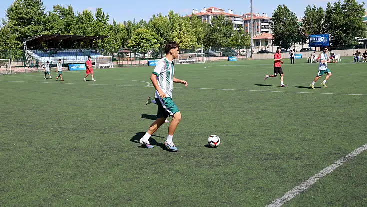 Karatay’da yaz tatili böyle geçiyor! Kur’an kursu öğrencileri kıyasıya yarıştı