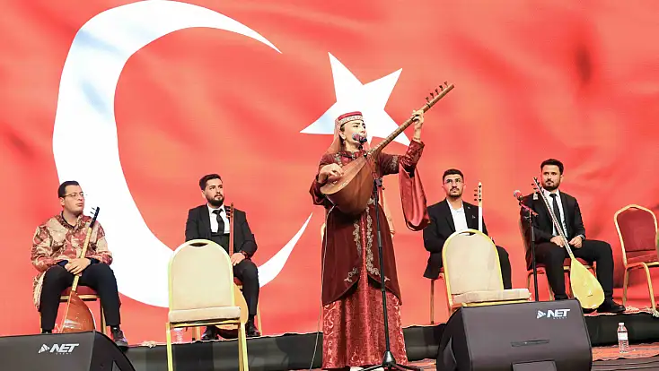 Konya’da 60. Konya Âşıklar Bayramı coşkulu kapanışla tamamlandı