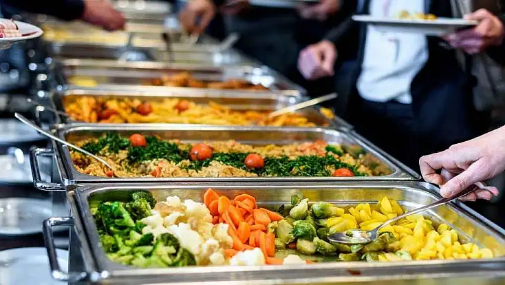 Konya’da cep yakan yemek fiyatlarına belediye ayarı: İşte haftalık menü ve fiyatlar!