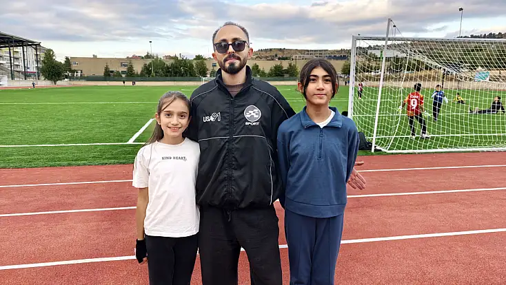 Konya’da çocuklar geleceğe koşuyor: Gönüllü atletizm çalışmaları sürüyor