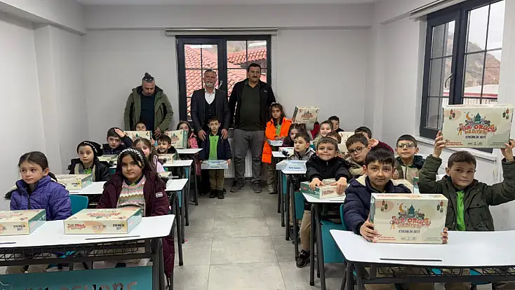 Konya’da çocuklara oruç hediyesi!