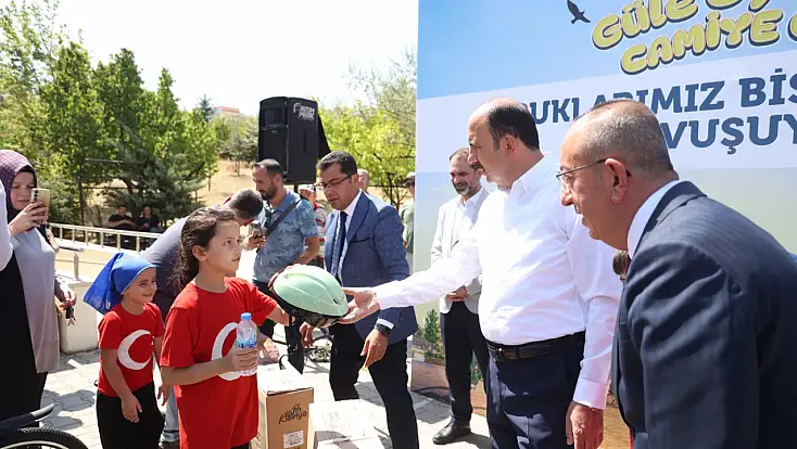 Konya’da çocukların bisiklet heyecanı başladı! 13 bin 91 çocuk hayaline kavuşuyor