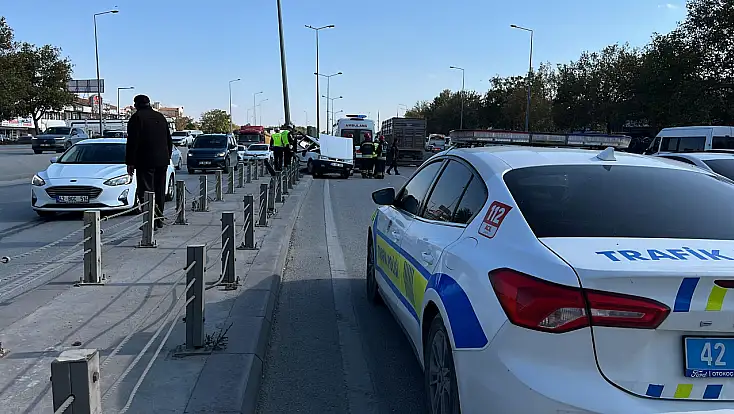 Konya’da feci kaza! Hurdaya dönen Tofaş’ta 4 kişi yaralandı