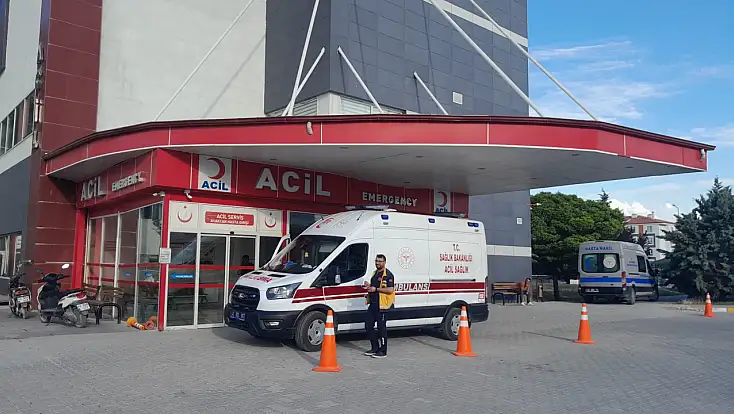 Konya’da kamyon ile minibüs çarpıştı: 4 yolcu yaralandı