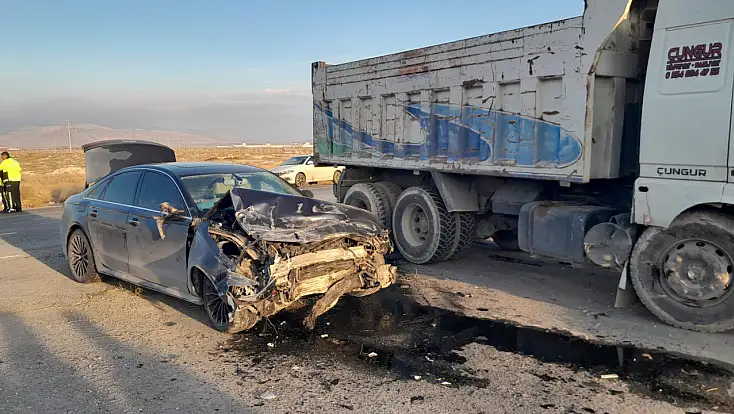 Konya’da kaza! Kamyon ile otomobil çarpıştı