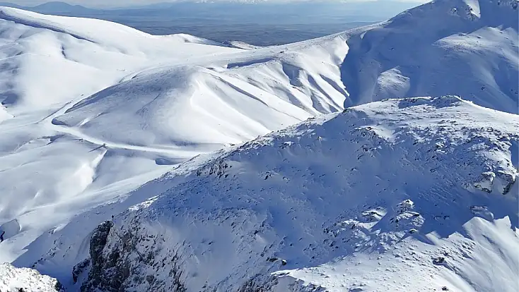 Konya’da kuraklığa karşı beyaz kalkan: Sultan Dağları beyaza büründü