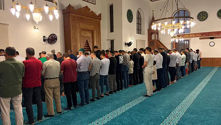 Konya'da Mevlid Kandili dualarla idrak edildi