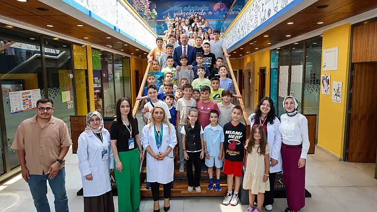 Konya’da miniklerden robotik şov: Geleceğin üreticileri burada yetişiyor