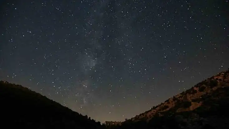 Konya'da Perseid meteor yağmuru nerede izlenir? 2026 Konya Perseid meteor yağmuru ne zaman, saat kaçta izlenecek?