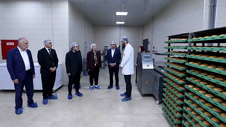 Konya’da saatte 10 bin ekmek üreten tesise önemli ziyaret