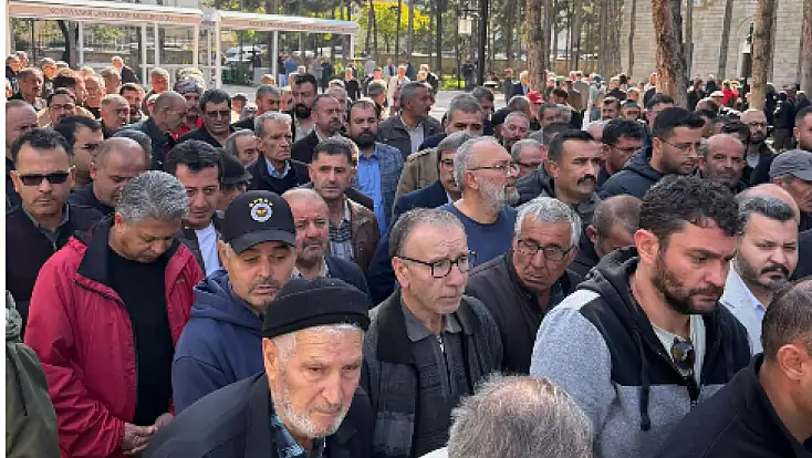 Konya’da silahlı saldırıda hayatını kaybeden İbrahim Aktaş son yolculuğuna uğurlandı