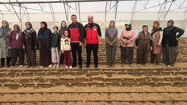 Konya’da tarlanın emekçi kadınları unutulmadı