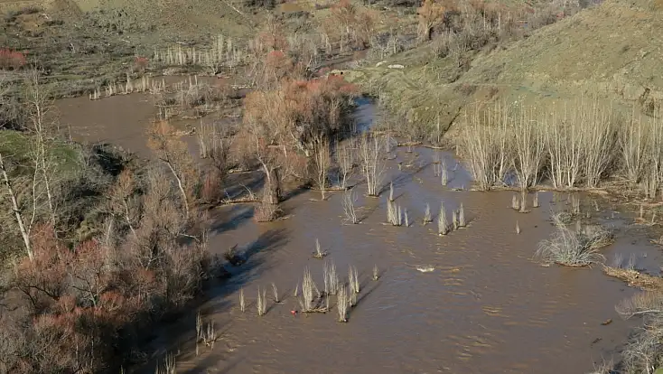 Konya’da taşkın alarmı: Tarım arazileri sular altında kaldı