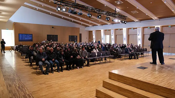 Konya’da Vefa Umresi heyecanı: 10 günlük kutsal yolculuk öncesi seminer verildi