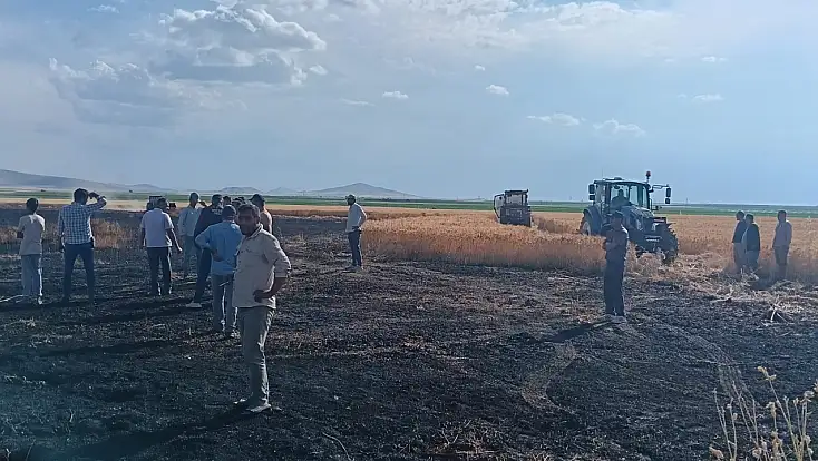 Konya'da yangın paniği! 20 dekarlık alan kül oldu