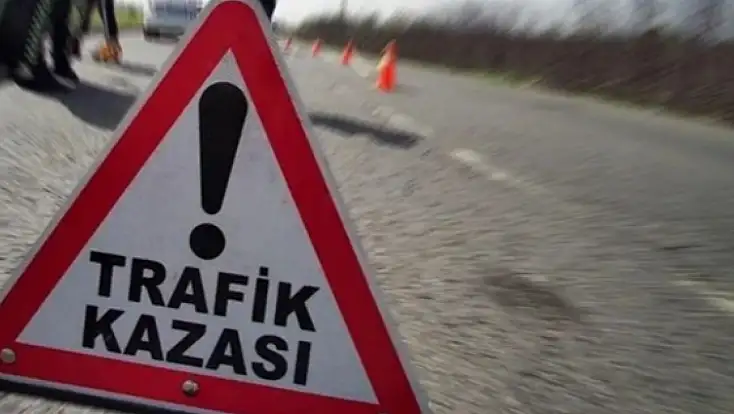 Konya’da yürekler ağza geldi: TIR ile traktör çarpıştı!