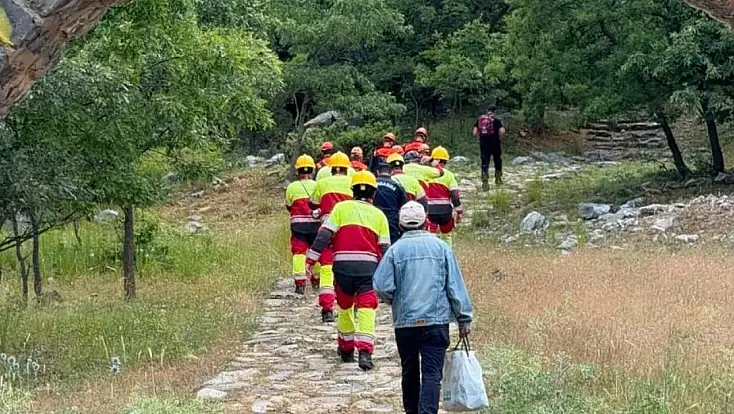 Konya'da zorlu arazide umutlu bekleyiş