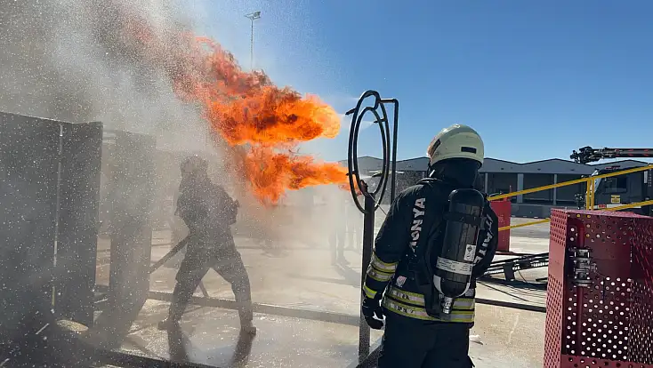 Konya’dan tarihi başarı! 57 ülkenin itfaiyecisi bu merkezde eğitim alacak