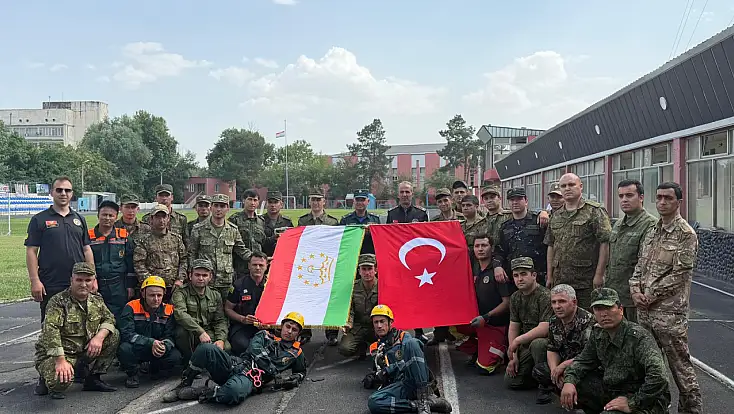 Konya itfaiyesi Tacikistan'da sahada