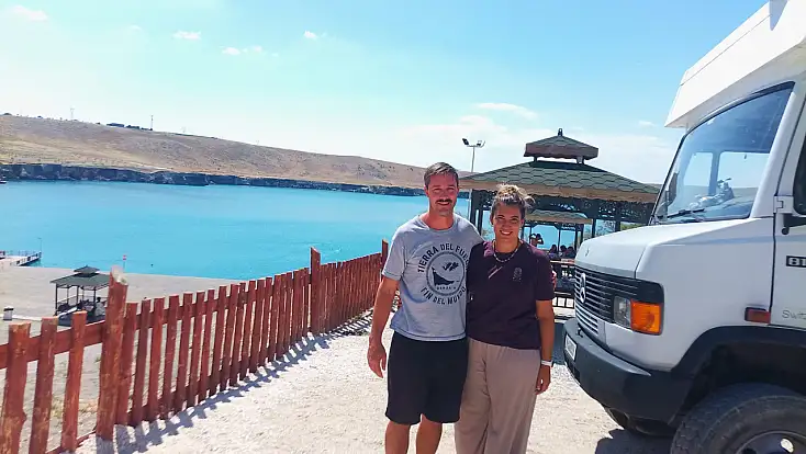 Konya'ya gelen Avrupalı çift, hayranlıklarını gizleyemedi: 'İşviçre'yi aratmıyor'