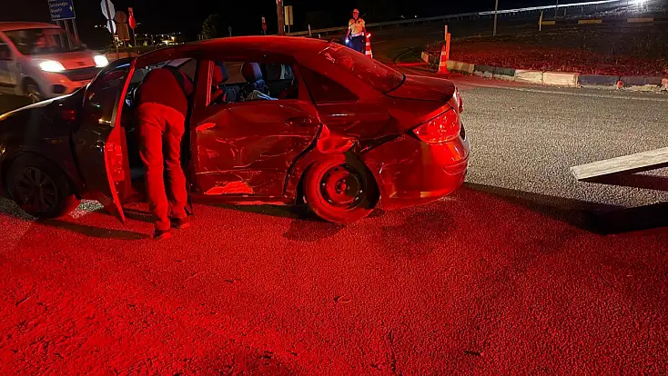 Konya yolunda iki otomobil çarpıştı: 4 yaralı
