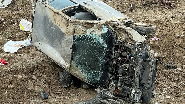 Konya yolunda korkunç kaza: 1'i ağır 2 kişi yaralı