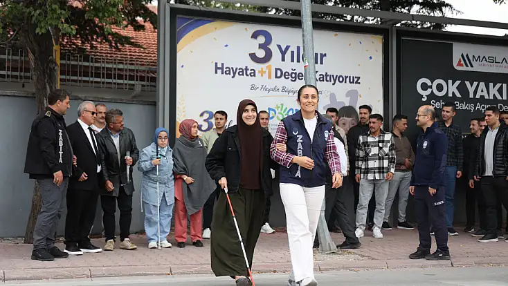 Konya Zabıtası sahaya farkındalıkla iniyor: Görme engelli vatandaşlardan özel eğitim