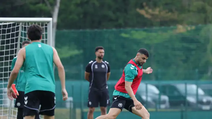 Konyaspor'da sürpriz iddia: Yıldız isim ile yollar ayrılıyor mu?
