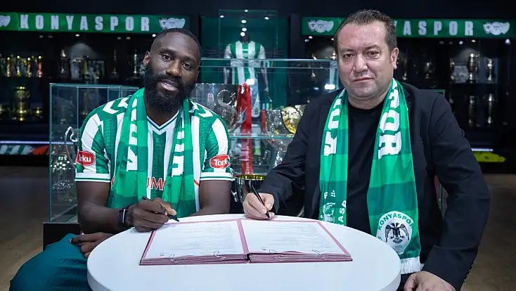 Konyaspor’dan flaş transfer! Yıldız futbolcu resmen imzayı attı