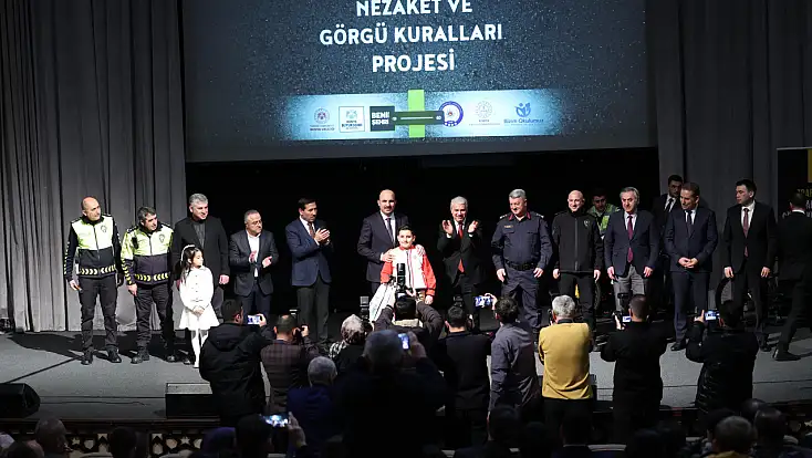 Trafikte saygı sanatla anlatıldı: Konya’da nezaket projesi ödüllendirildi