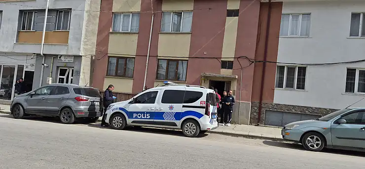 52 yaşındaki adam merdiven altında korkunç halde bulundu
