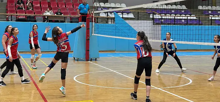 Afyonkarahisar'da okul sporları heyecanı başladı