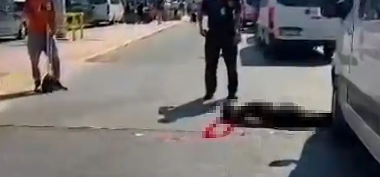 Antalya Havalimanı'nda cinayet! Emekli polis memuru eşini öldürdü