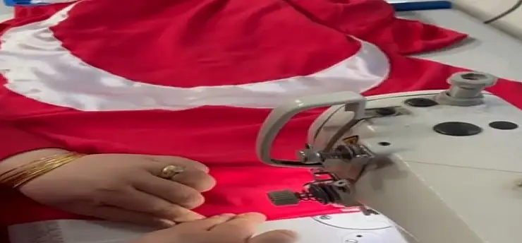 Atılan her ilmek bu milleti ruhundaki bağımsızlık ateşiyle işleniyor