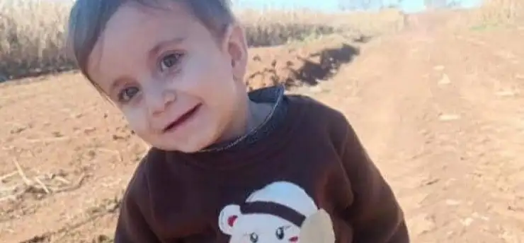 Boğazına yabancı cisim kaçan 4 yaşındaki çocuk hayatını kaybetti